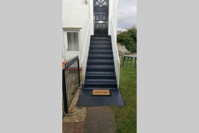 Largs Holidays Exterior photo